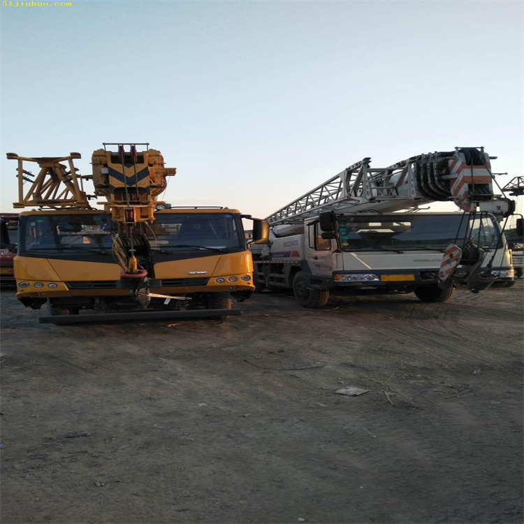 北川吊车吊挖机正确办法